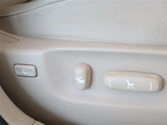 Toyota CROWN SEDAN 2012-04 27559-29
