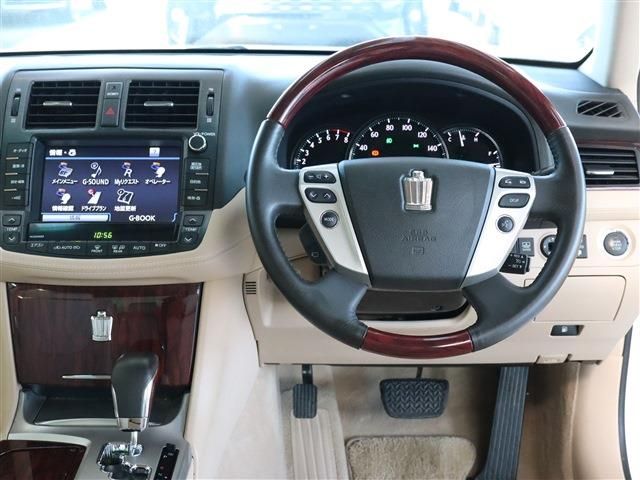 Toyota CROWN SEDAN 2012-04 27559-10