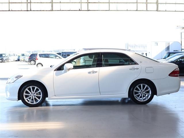 Toyota CROWN SEDAN 2012-04 27559-6