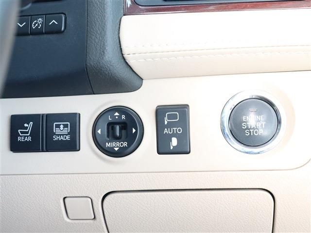 Toyota CROWN SEDAN 2012-04 27559-18