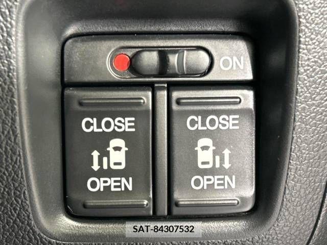 Honda N BOX CUSTOM 2013-08 215125-4