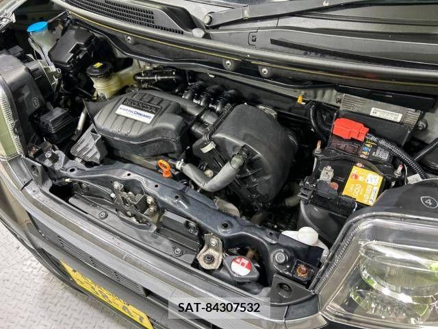 Honda N BOX CUSTOM 2013-08 215125-18