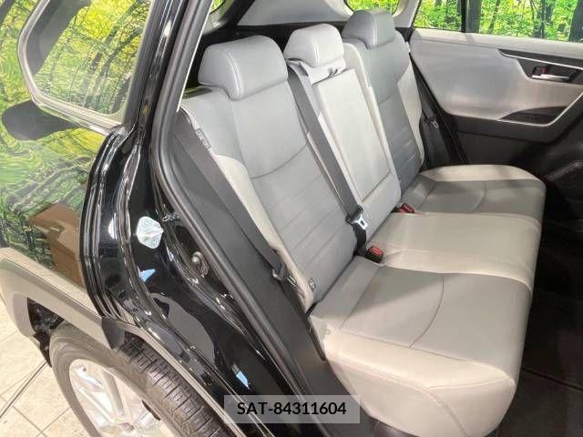 Toyota RAV4 2021-06 243322-9