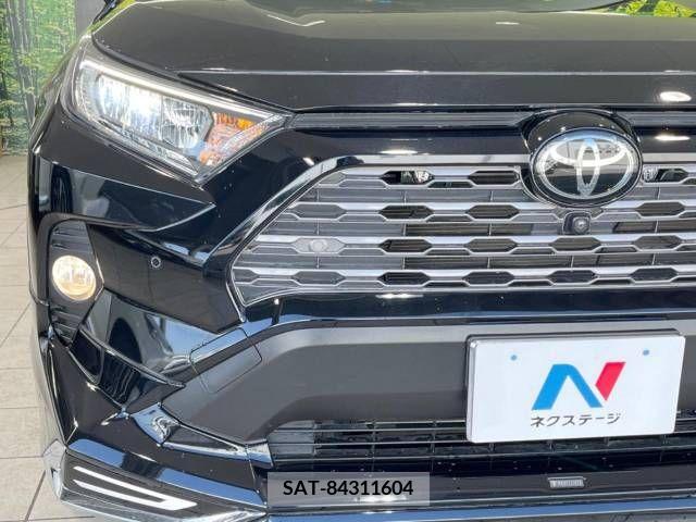 Toyota RAV4 2021-06 243322-12