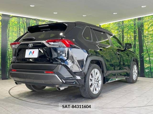 Toyota RAV4 2021-06 243322-17