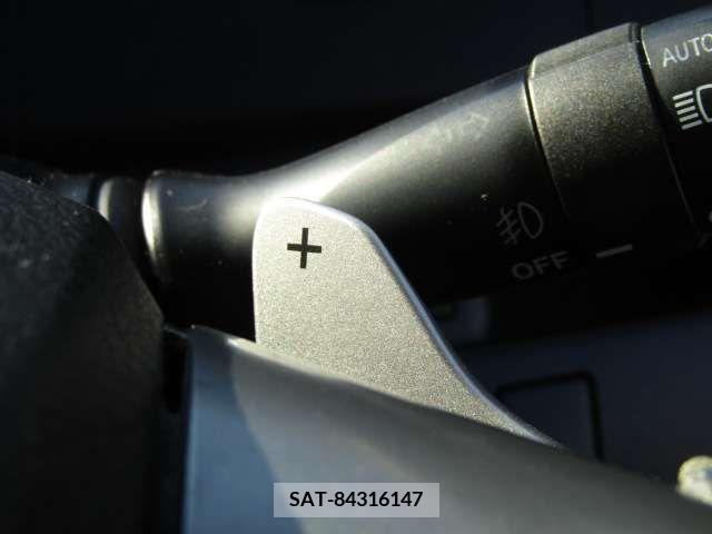 Toyota VOXY 2012-01 321353-11
