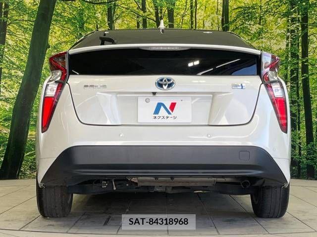 Toyota PRIUS 2018-08 393439-15