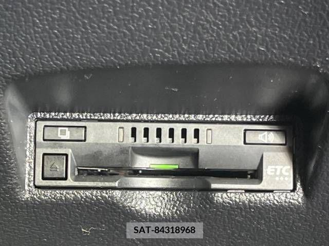 Toyota PRIUS 2018-08 393439-6