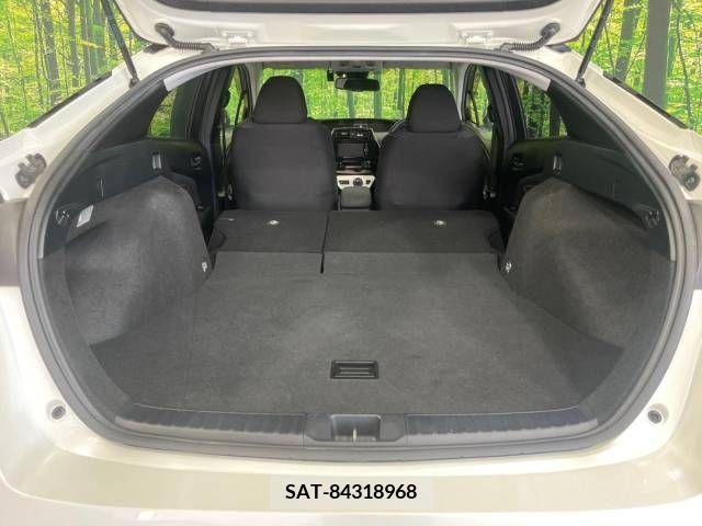 Toyota PRIUS 2018-08 393439-10