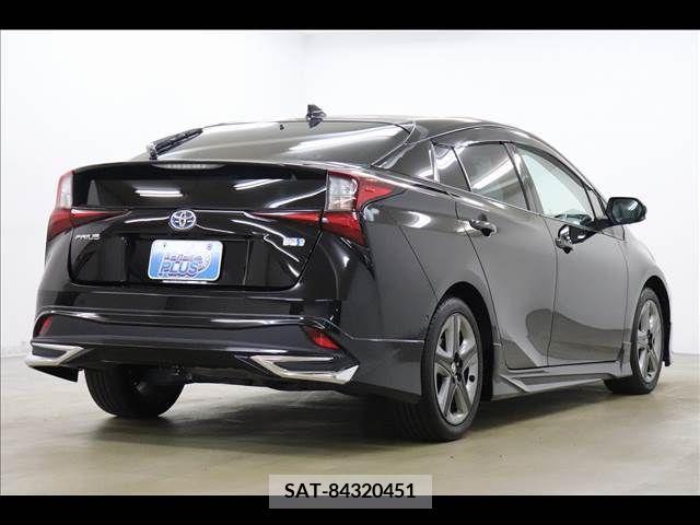 Toyota PRIUS 2021-04 222848-18