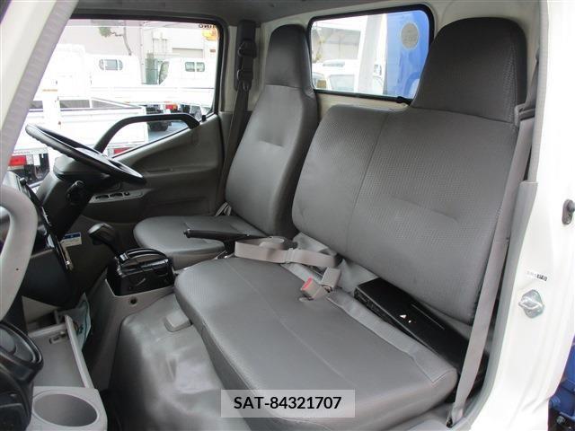 Hino DUTRO 2013-11 217551-14
