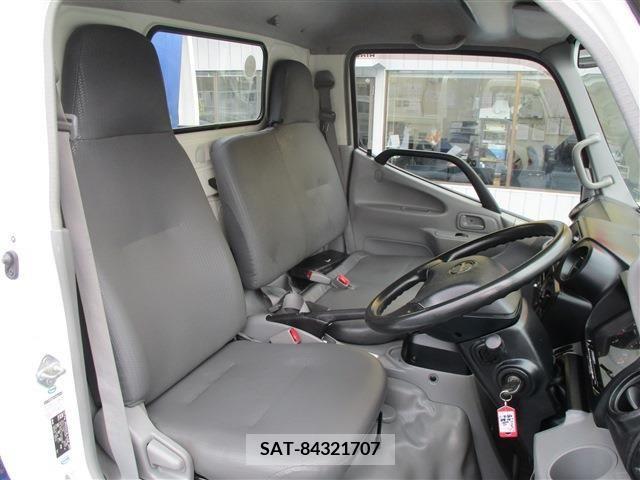 Hino DUTRO 2013-11 217551-13