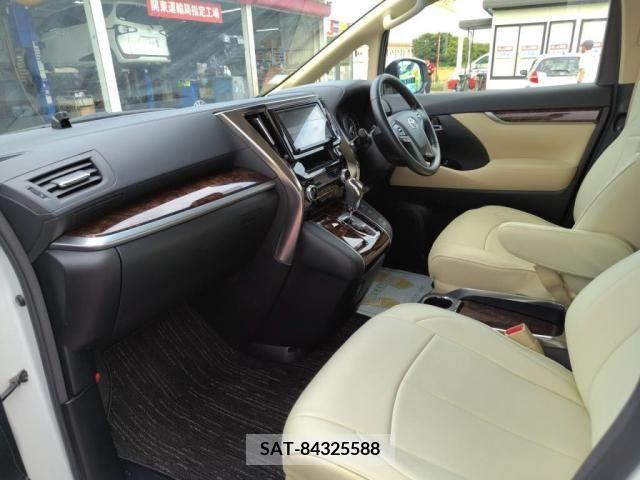 Toyota ALPHARD 2019-06 355615-21
