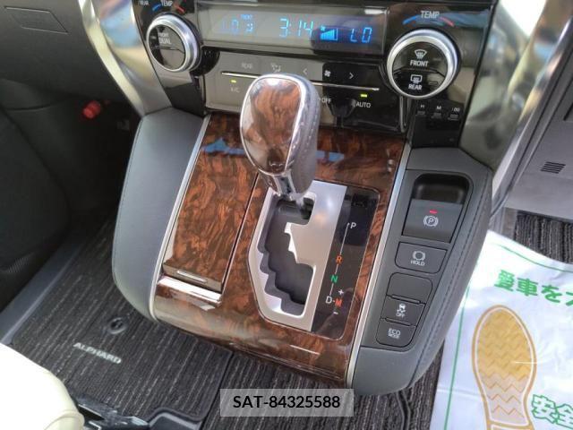 Toyota ALPHARD 2019-06 355615-14