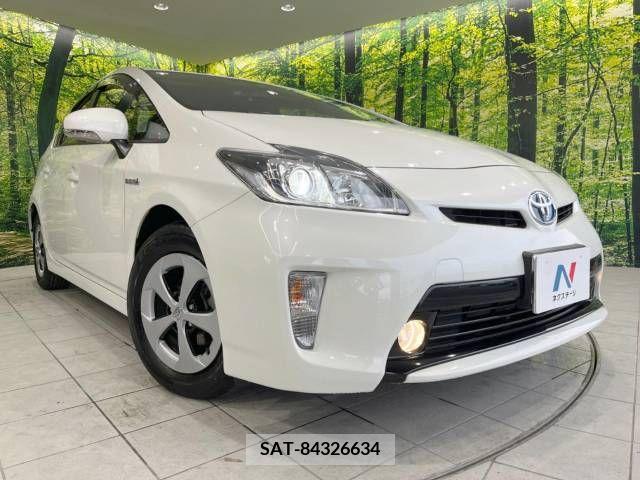 Toyota PRIUS 2013-10 393431-12