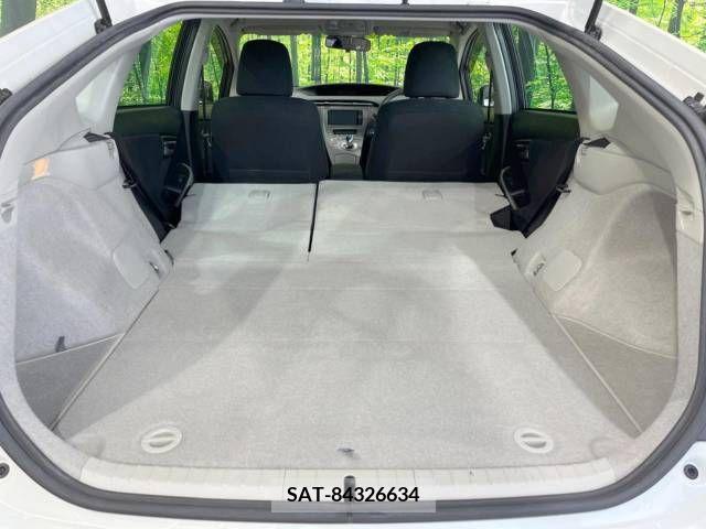 Toyota PRIUS 2013-10 393431-10