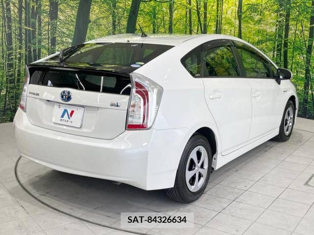 Toyota PRIUS 2013-10 393431-17