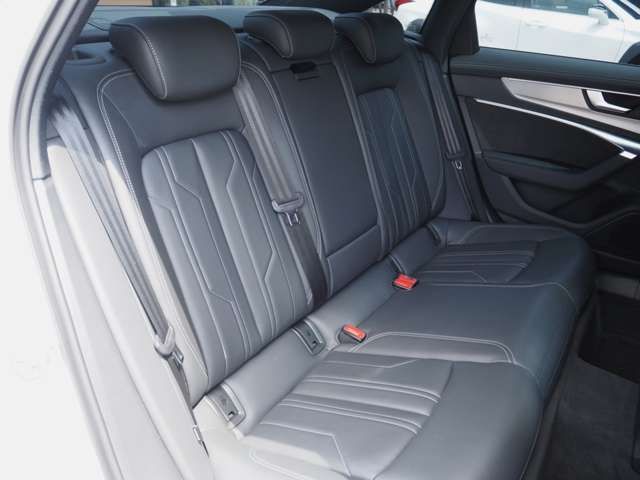 Audi A6 2022-02 18059-10