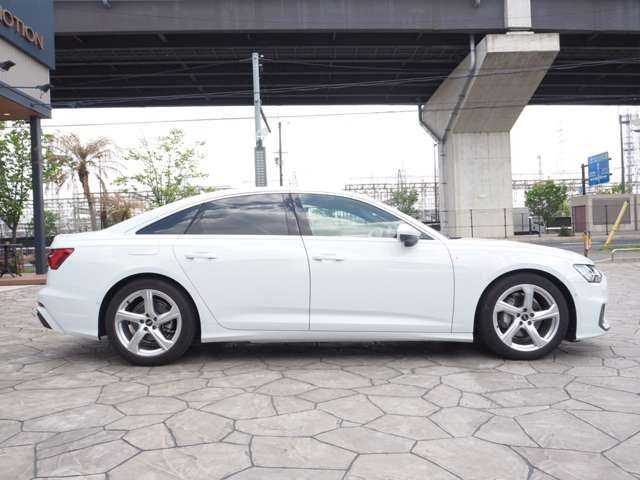 Audi A6 2022-02 18059-6
