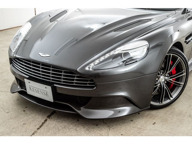 Aston Martin Aston Martin 2013-08 4289-15