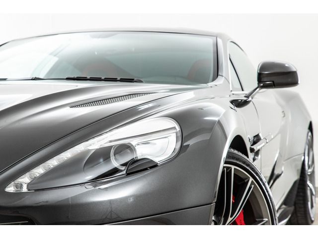 Aston Martin Aston Martin 2013-08 4289-13