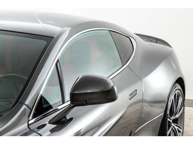 Aston Martin Aston Martin 2013-08 4289-12