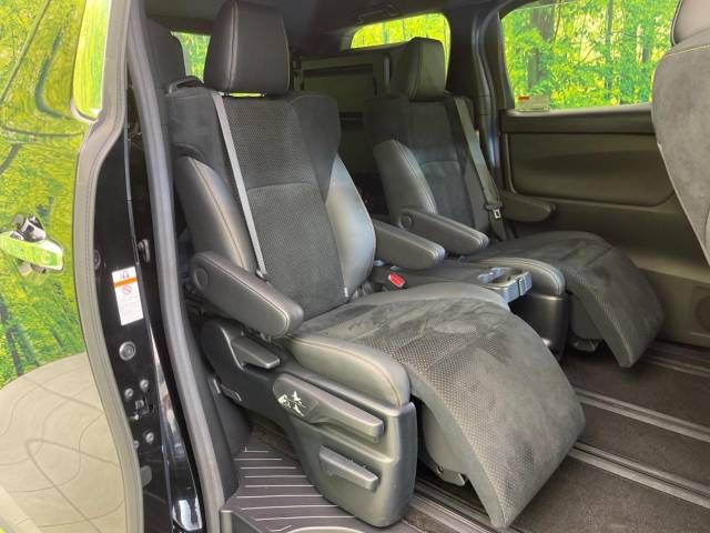 Toyota ALPHARD 2021-02 188196-9