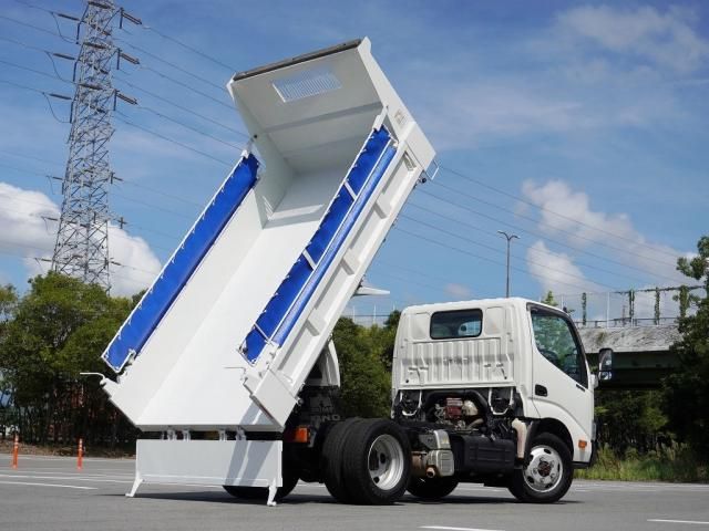 Hino DUTRO 2019-08 196203-1