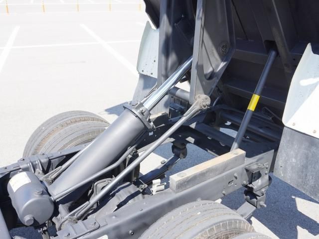 Hino DUTRO 2019-08 196203-22