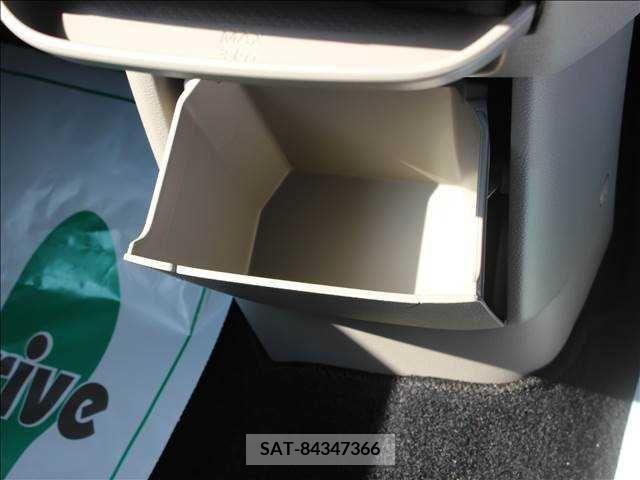 Nissan ROOX 2022-10 388531-25