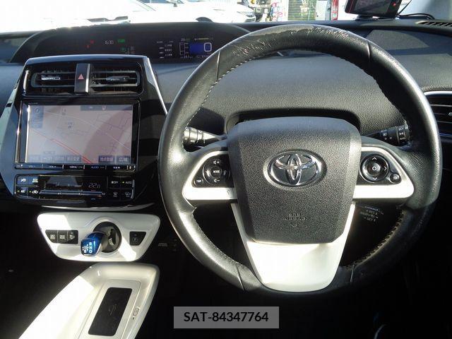 Toyota PRIUS 2015-12 281753-1