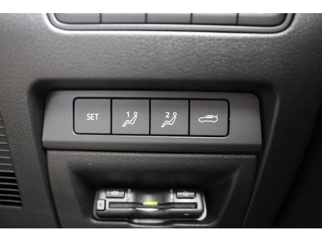 Mazda MAZDA3 2019-10 4687-5