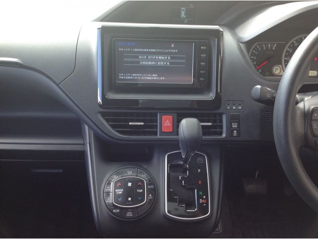 Toyota VOXY 2015-01 22937-6