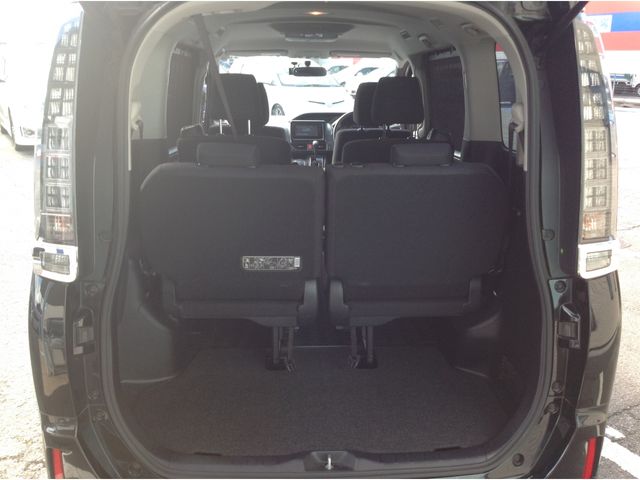 Toyota VOXY 2015-01 22937-15