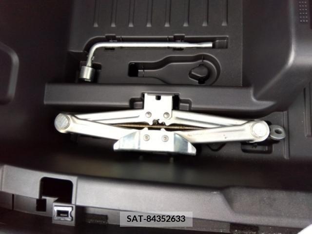 Nissan JUKE 2012-07 352601-13