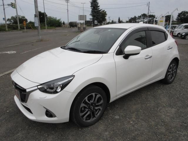 Mazda DEMIO 2017-06 13739-1