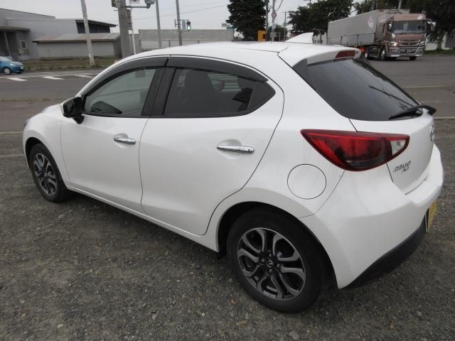 Mazda DEMIO 2017-06 13739-4