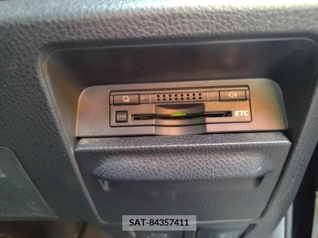Toyota ESQUIRE 2015-06 268522-19