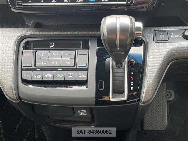 Honda e 2018-04 379525-9