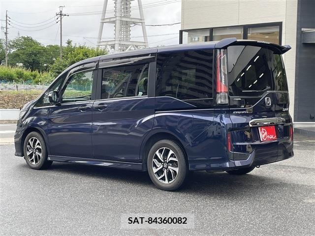Honda e 2018-04 379525-4