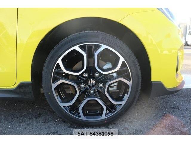 Suzuki SWIFT 2023-12 237328-11