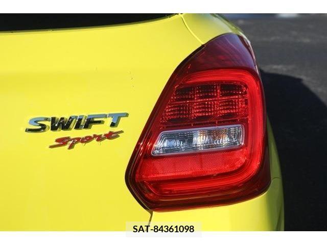 Suzuki SWIFT 2023-12 237328-10