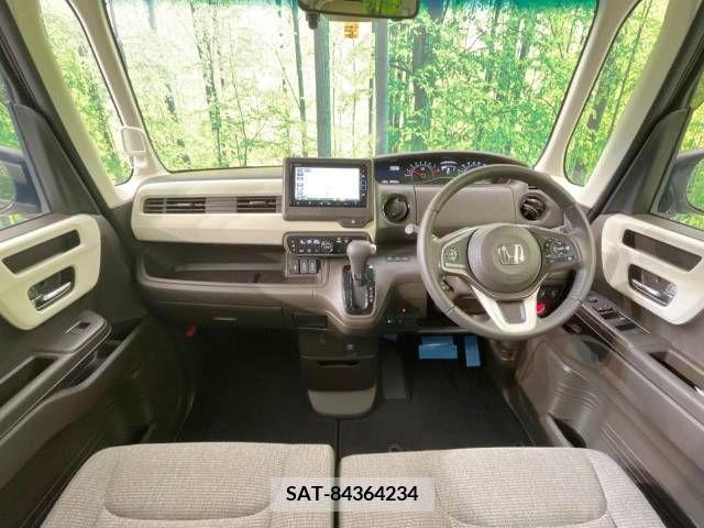 Honda N BOX 2021-05 372809-1