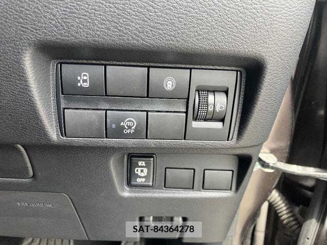 Nissan ROOX 2020-10 300931-13