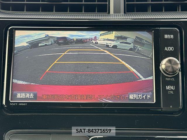 Toyota AQUA 2017-08 260185-11
