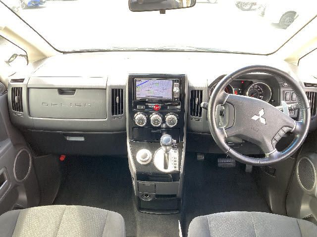 Mitsubishi DELICA D5 2016-02 8755-2