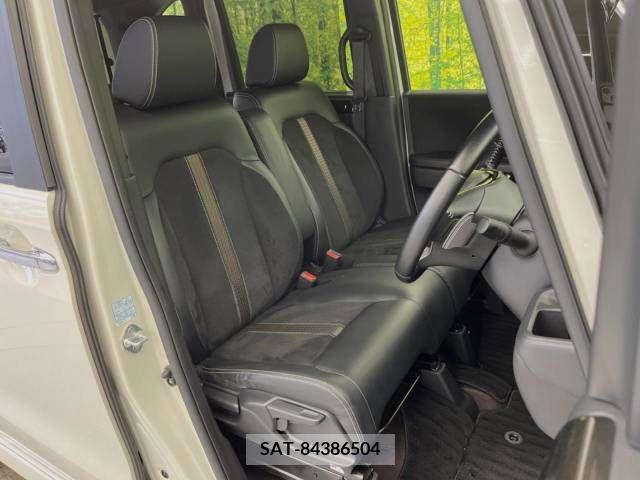 Honda N BOX CUSTOM 2018-05 338683-8