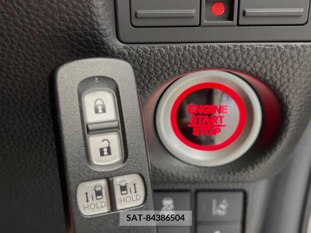 Honda N BOX CUSTOM 2018-05 338683-7