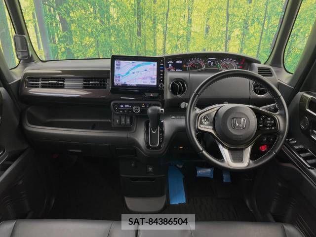 Honda N BOX CUSTOM 2018-05 338683-1