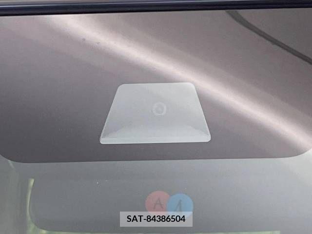 Honda N BOX CUSTOM 2018-05 338683-4